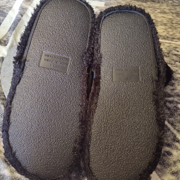 Vibrating Massage Fuzzy Bootie Slippers Lg - Picture 4 of 10